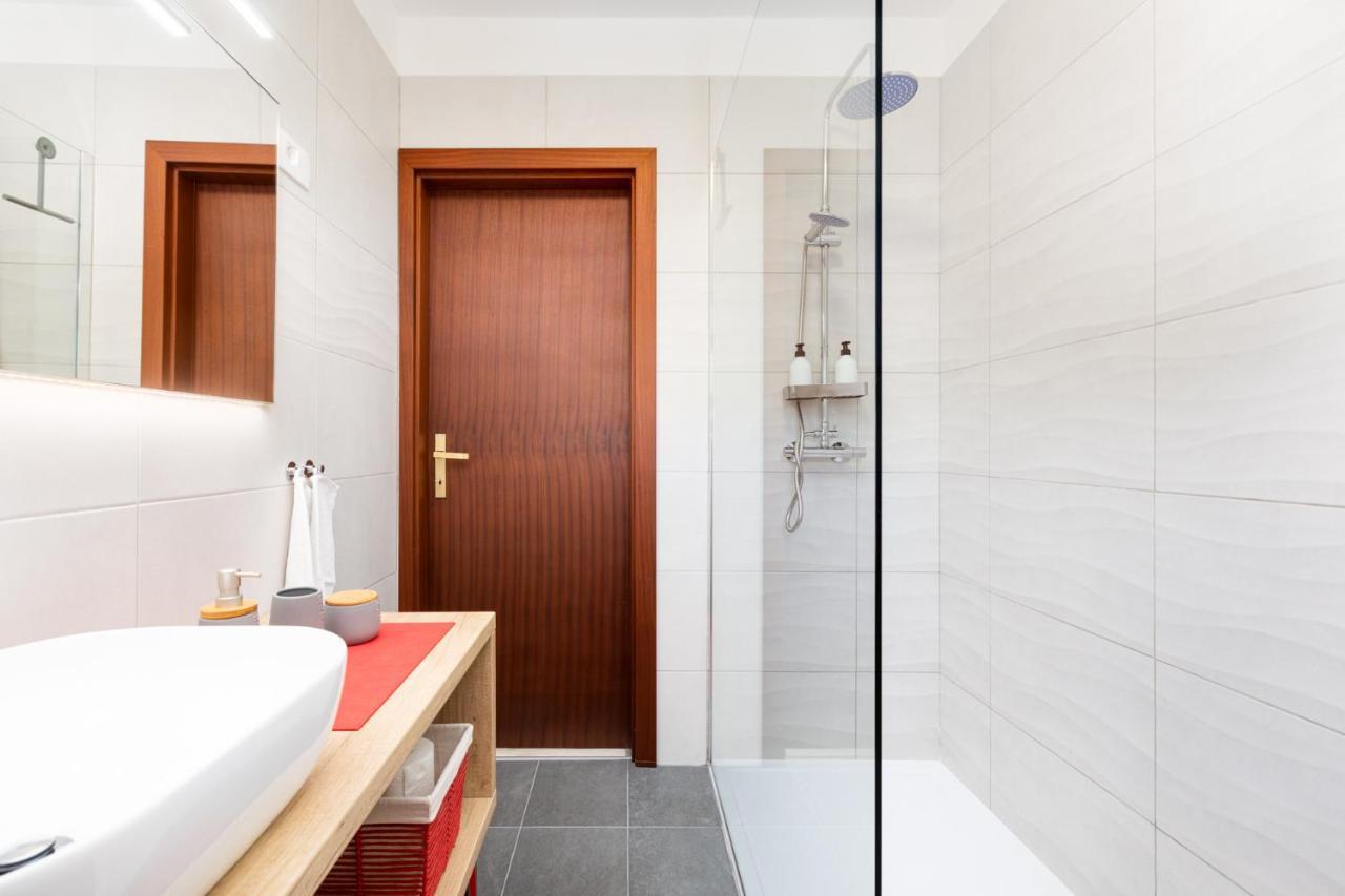 Appartement Away From With A Heated Pool *