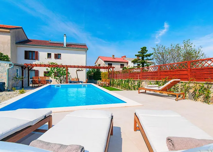 Home Away From Home With A Heated Pool