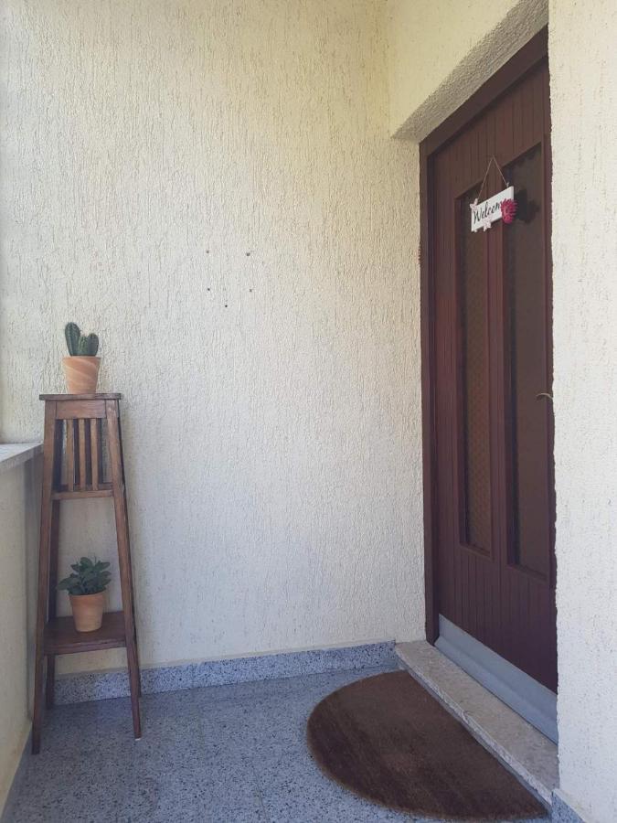 Home Away From Home With A Heated Pool * Punat